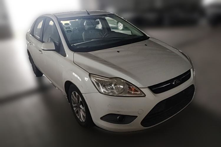 Used Ford Focus 2013 Sedan Classic 1.8L Automatic Base Model Front Right 45 Deg