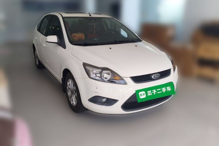 Used Ford Focus 2013 Hatchback Classic 1.8L Manual Millionth Anniversary Edition Front Right 45 Deg