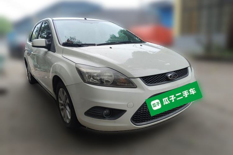 Used Ford Focus 2013 Hatchback Classic 1.8L Automatic Base Model Front Right 45 Deg