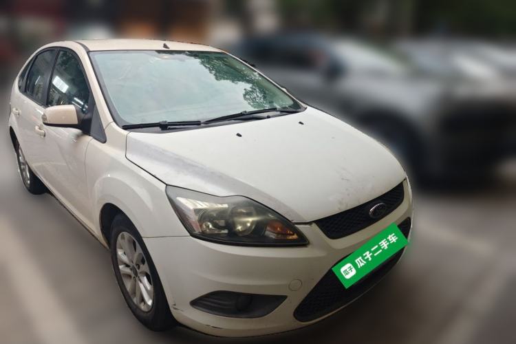 Used Ford Focus 2013 Hatchback Classic 1.8L Manual Base Model Front Right 45 Deg