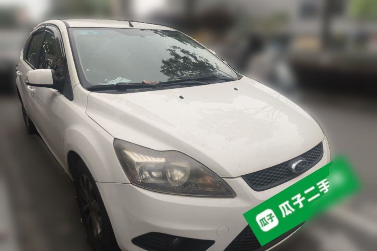 Used Ford Focus 2013 Hatchback Classic 1.8L Automatic Base Model Front Right 45 Deg