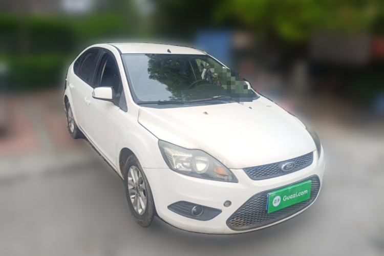 Used Ford Focus 2013 Hatchback Classic 1.8L Manual Base Model Front Right 45 Deg