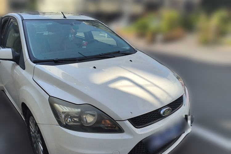 Used Ford Focus 2013 Hatchback Classic 1.8L Automatic Fashion Edition Front Right 45 Deg