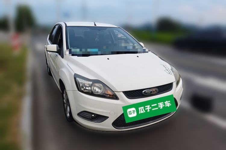 Used Ford Focus 2013 Hatchback Classic 1.8L Automatic Base Model Front Right 45 Deg