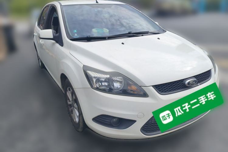 Used Ford Focus 2013 Hatchback Classic 1.8L Manual Base Model Front Right 45 Deg