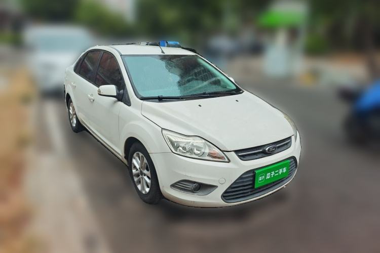 Used Ford Focus 2013 Sedan Classic 1.8L Automatic Base Model Front Right 45 Deg