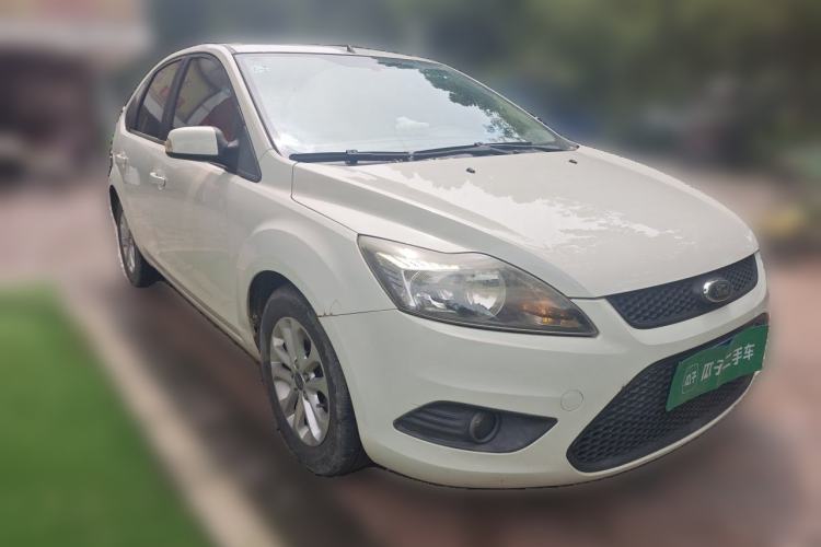 Used Ford Focus 2013 Hatchback Classic 1.8L Automatic Millionth Anniversary Edition Front Right 45 Deg