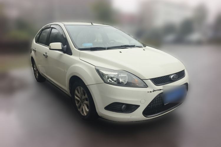 Used Ford Focus 2013 Hatchback Classic 1.8L Manual Base Model Front Right 45 Deg
