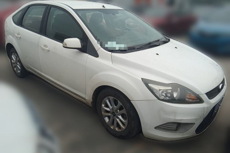 Used Ford Focus 2013 Hatchback Classic 1.8L Manual Base Model Front Right 45 Deg