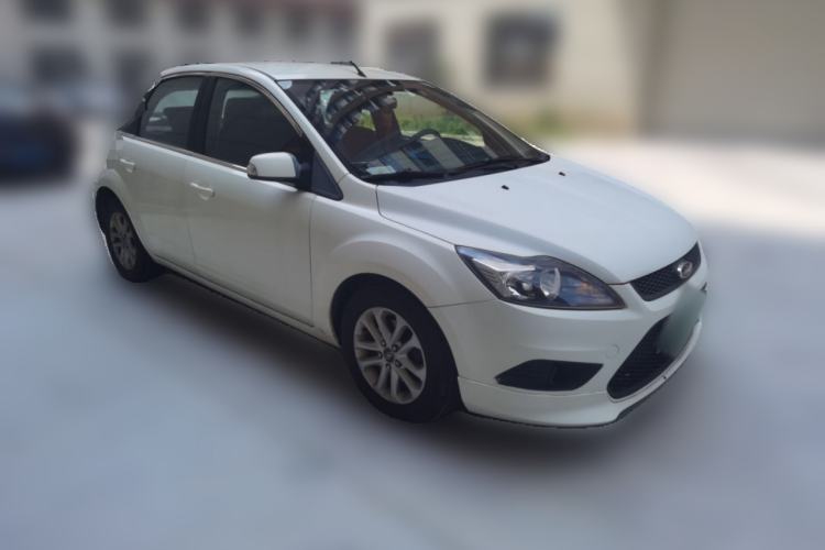 Used Ford Focus 2013 Hatchback Classic 1.8L Manual Base Model Front Right 45 Deg