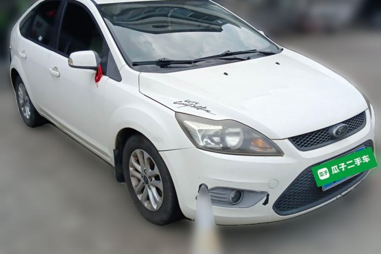 Used Ford Focus 2013 Hatchback Classic 1.8L Manual Base Model Front Right 45 Deg