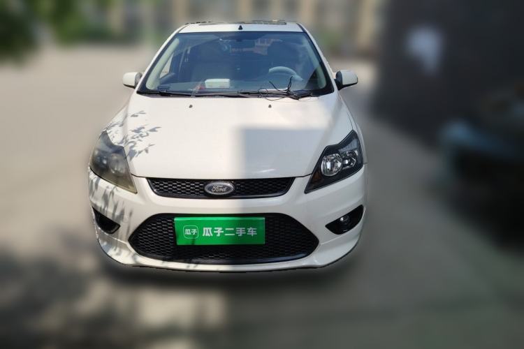 Used Ford Focus 2013 Hatchback Classic 1.8L Automatic Fashion Edition Front Right 45 Deg
