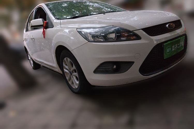 Used Ford Focus 2013 Hatchback Classic 1.8L Manual Base Model Front Right 45 Deg