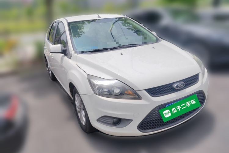 Used Ford Focus 2013 Hatchback Classic 1.8L Automatic Base Model Front Right 45 Deg