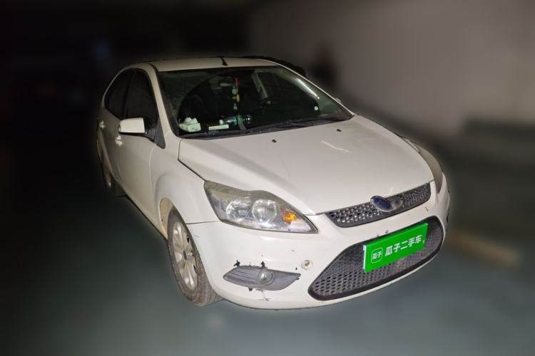 Used Ford Focus 2013 Hatchback Classic 1.8L Manual Base Model Front Right 45 Deg