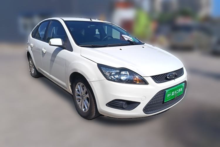 Used Ford Focus 2013 Hatchback Classic 1.8L Manual Base Model Front Right 45 Deg
