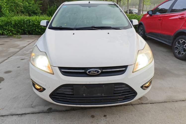 Used Ford Focus 2013 Sedan Classic 1.8L Automatic Base Model Front