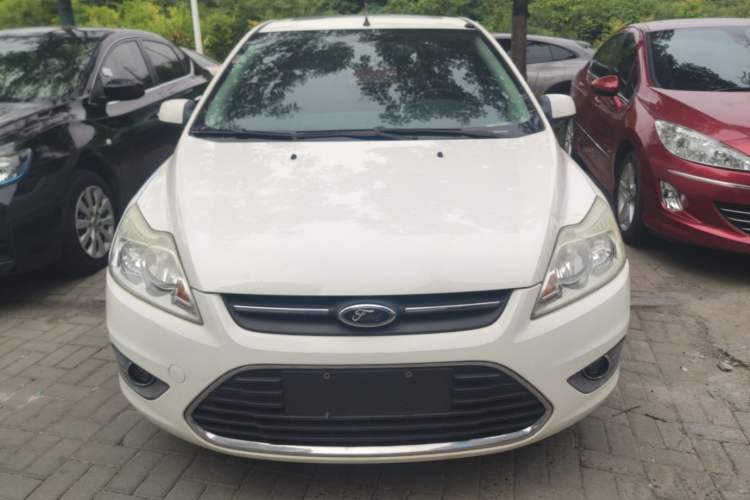 Used Ford Focus 2013 Sedan Classic 1.8L Automatic Fashion Edition Front