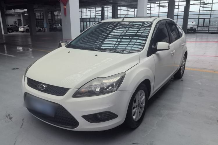 Used Ford Focus 2013 Hatchback Classic 1.8L Manual Millionth Anniversary Edition Guazi used car, China used car export, Used car for sale, Used cars, Cheapest cars for sale