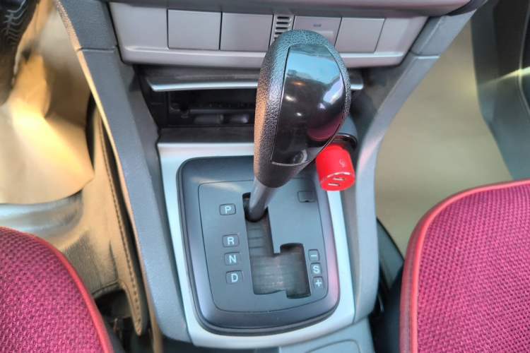 Used Ford Focus 2013 Hatchback Classic 1.8L Automatic Base Model Gear Lever