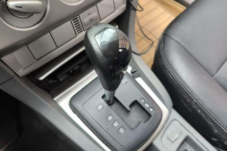 Used Ford Focus 2013 Hatchback Classic 1.8L Automatic Base Model Gear Lever