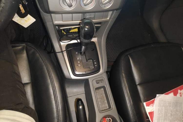 Used Ford Focus 2013 Hatchback Classic 1.8L Automatic Base Model Gear Lever