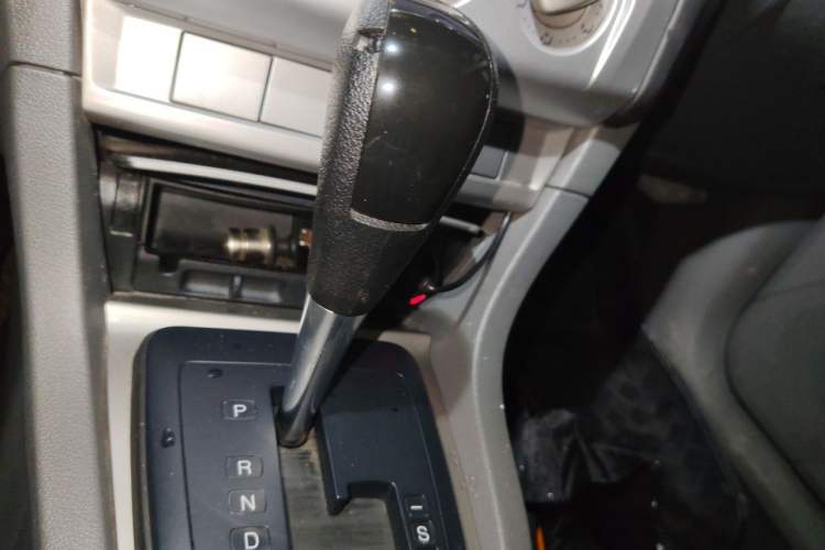 Used Ford Focus 2013 Hatchback Classic 1.8L Automatic Base Model Gear Lever