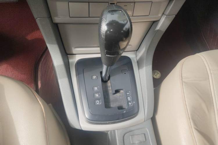 Used Ford Focus 2013 Hatchback Classic 1.8L Automatic Base Model Gear Lever