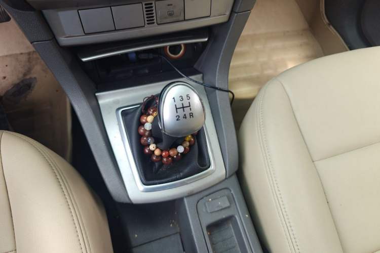 Used Ford Focus 2013 Hatchback Classic 1.8L Manual Base Model Gear Lever