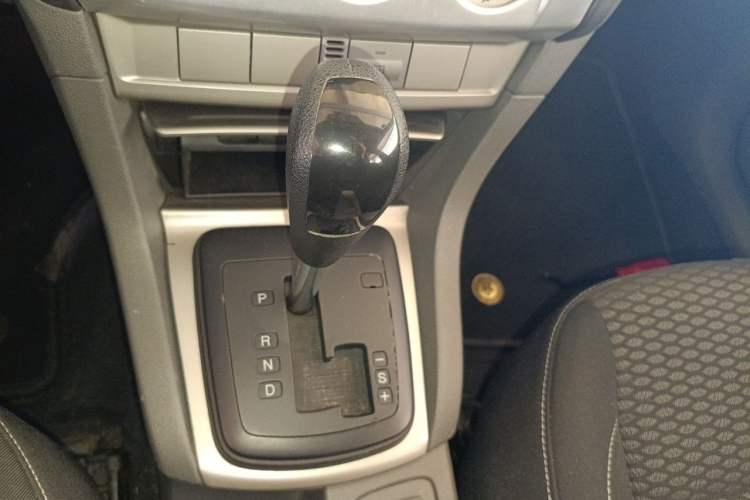 Used Ford Focus 2013 Hatchback Classic 1.8L Automatic Base Model Gear Lever