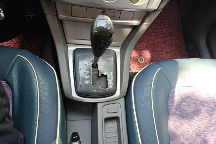 Used Ford Focus 2013 Hatchback Classic 1.8L Automatic Base Model Gear Lever