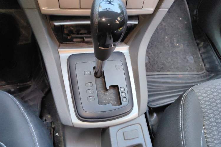 Used Ford Focus 2013 Hatchback Classic 1.8L Automatic Base Model Gear Lever