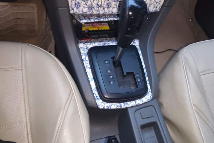 Used Ford Focus 2013 Hatchback Classic 1.8L Automatic Base Model Gear Lever