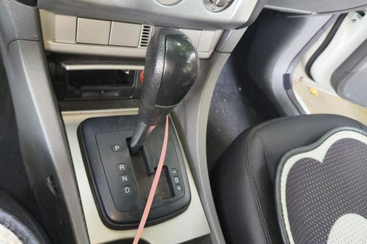 Used Ford Focus 2013 Hatchback Classic 1.8L Automatic Millionth Anniversary Edition Gear Lever