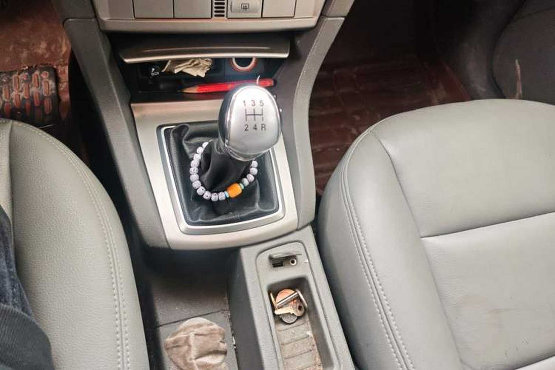 Used Ford Focus 2013 Hatchback Classic 1.8L Manual Base Model Gear Lever