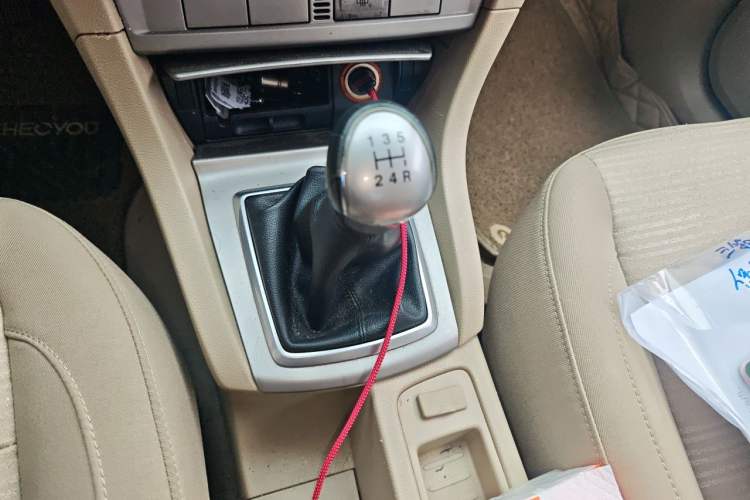 Used Ford Focus 2013 Sedan Classic 1.8L Manual Base Model Gear Lever