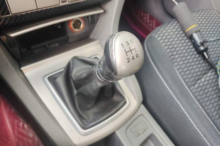 Used Ford Focus 2013 Hatchback Classic 1.8L Manual Base Model Gear Lever