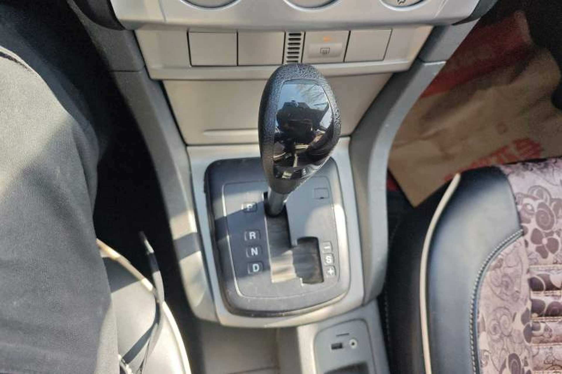 Used Ford Focus 2013 Hatchback Classic 1.8L Automatic Base Model Gear Lever