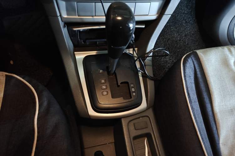 Used Ford Focus 2013 Hatchback Classic 1.8L Automatic Base Model Gear Lever