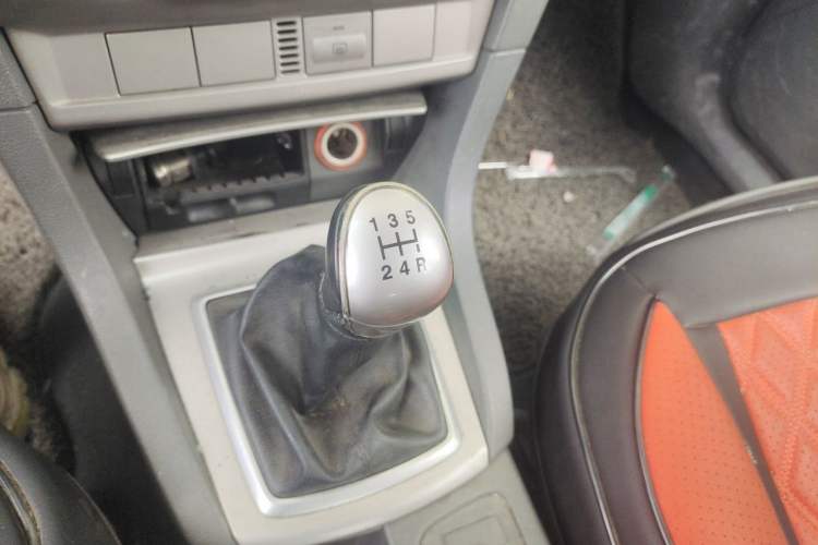 Used Ford Focus 2013 Hatchback Classic 1.8L Manual Base Model Gear Lever