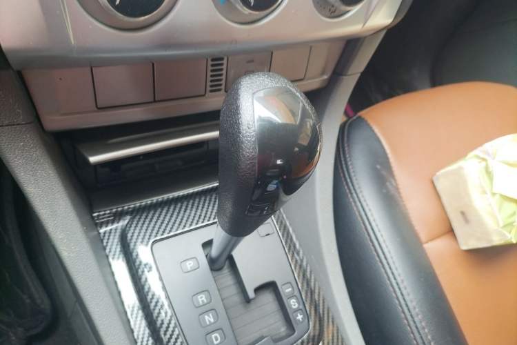Used Ford Focus 2013 Hatchback Classic 1.8L Automatic Millionth Anniversary Edition Gear Lever