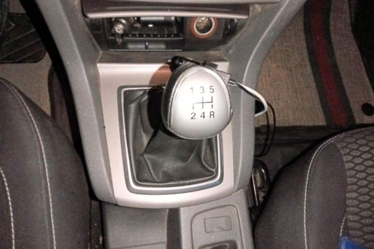 Used Ford Focus 2013 Hatchback Classic 1.8L Manual Base Model Gear Lever