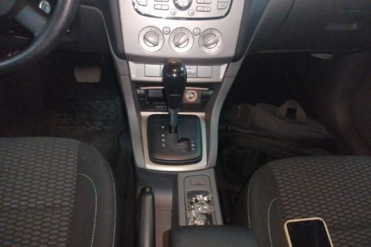 Used Ford Focus 2013 Hatchback Classic 1.8L Automatic Base Model Gear Lever