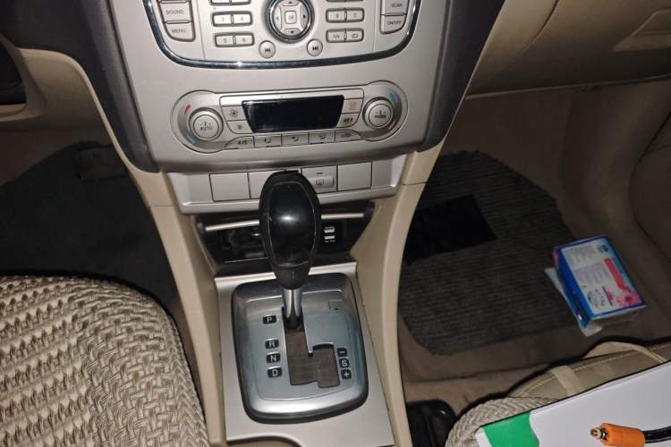 Used Ford Focus 2013 Hatchback Classic 1.8L Automatic Fashion Edition Gear Lever