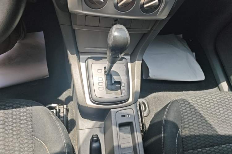 Used Ford Focus 2013 Hatchback Classic 1.8L Automatic Base Model Gear Lever