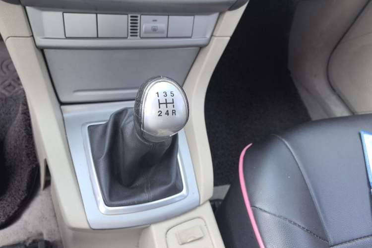 Used Ford Focus 2013 Sedan Classic 1.8L Manual Base Model Gear Lever