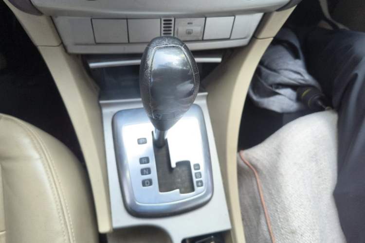 Used Ford Focus 2013 Hatchback Classic 1.8L Automatic Fashion Edition Gear Lever