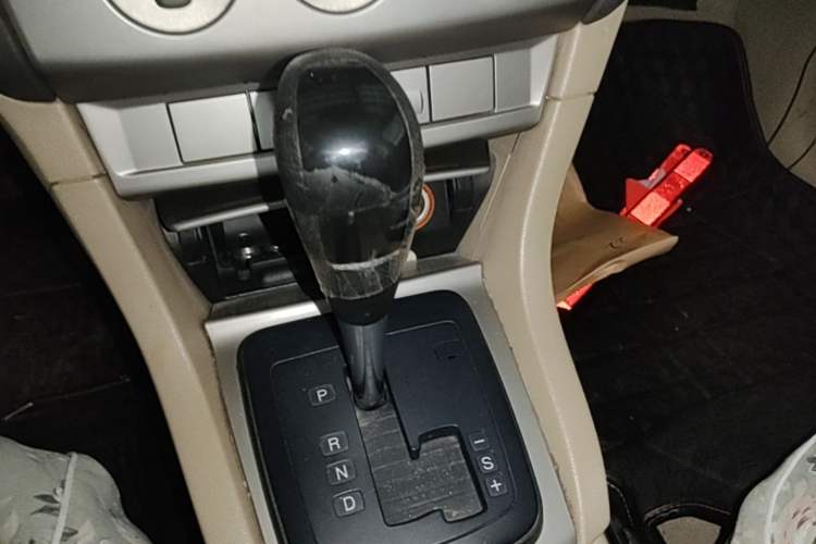 Used Ford Focus 2013 Sedan Classic 1.8L Automatic Base Model Gear Lever