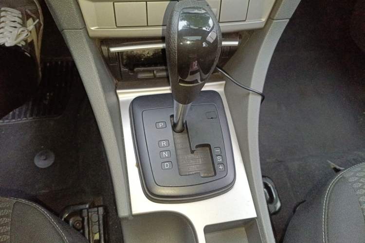 Used Ford Focus 2013 Hatchback Classic 1.8L Automatic Millionth Anniversary Edition Gear Lever