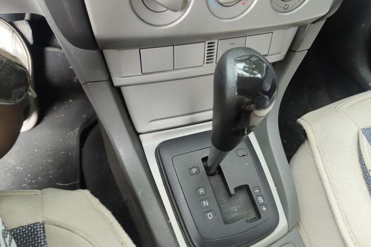 Used Ford Focus 2013 Hatchback Classic 1.8L Automatic Base Model Gear Lever